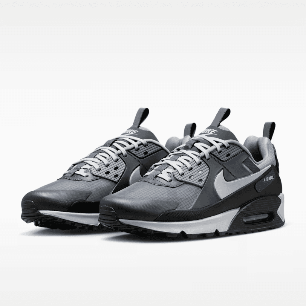 Front view of the Nike Air Max 90