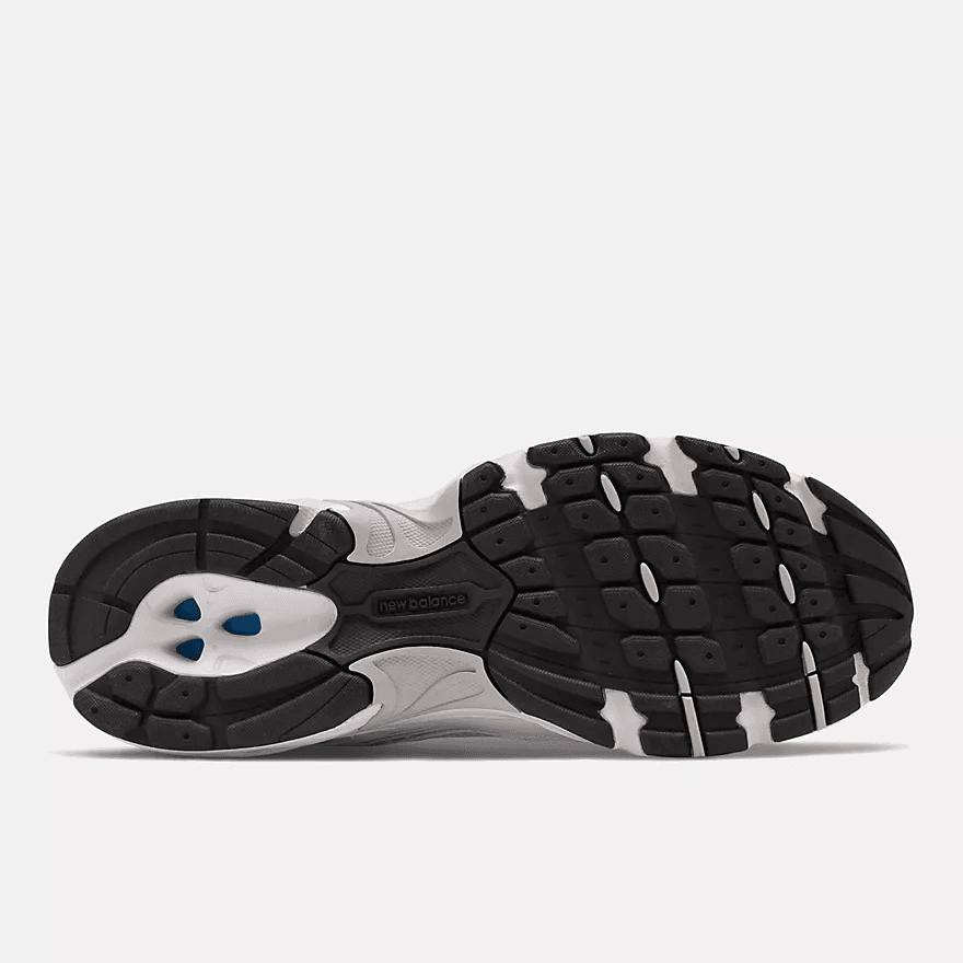 Heel view with ABZORB cushioning detail