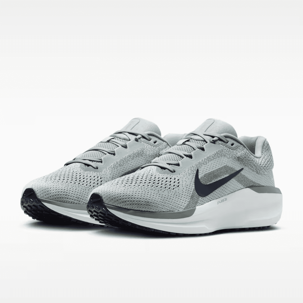 Front view of the Nike Air Winflo 11
