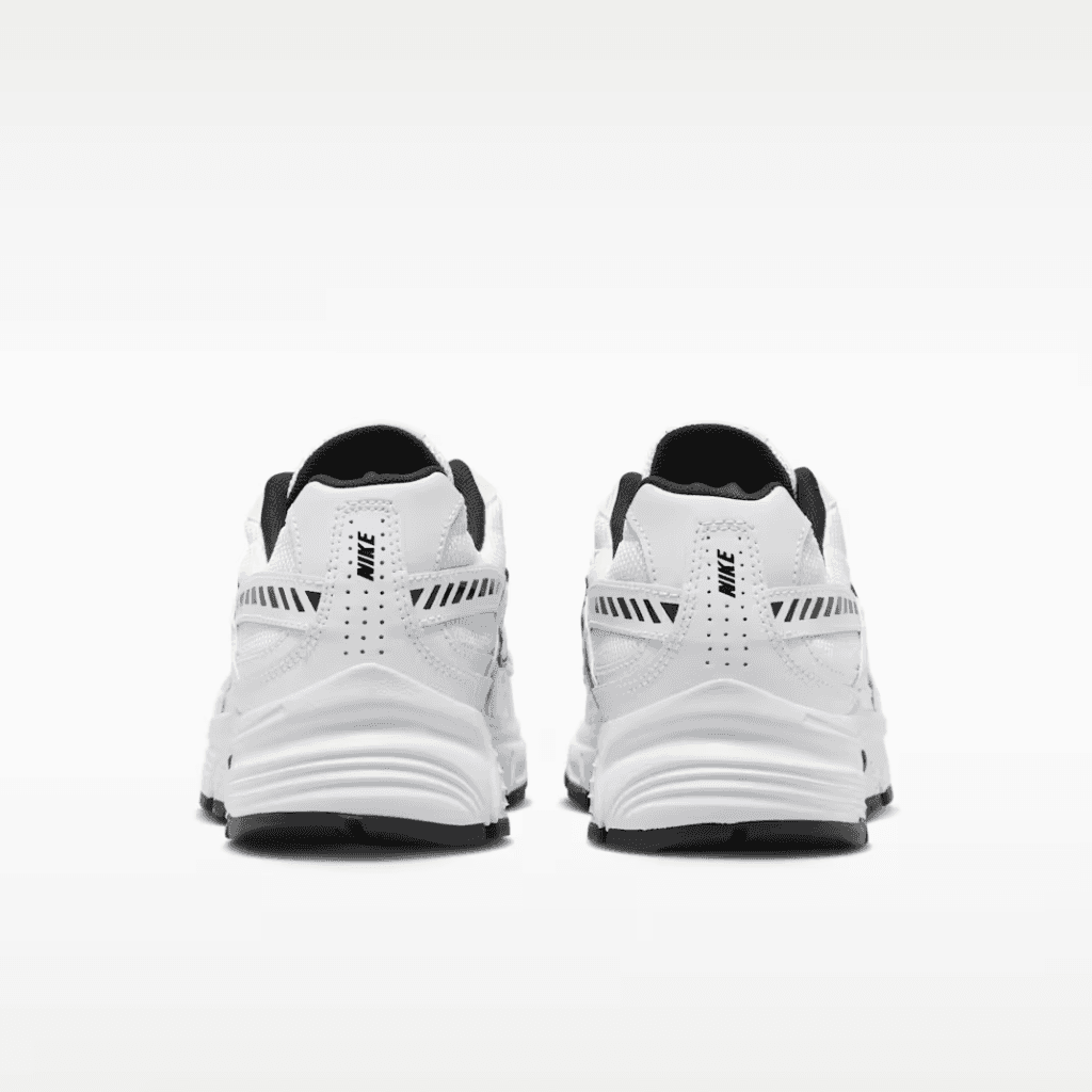 Back view of the Nike Initiator heel