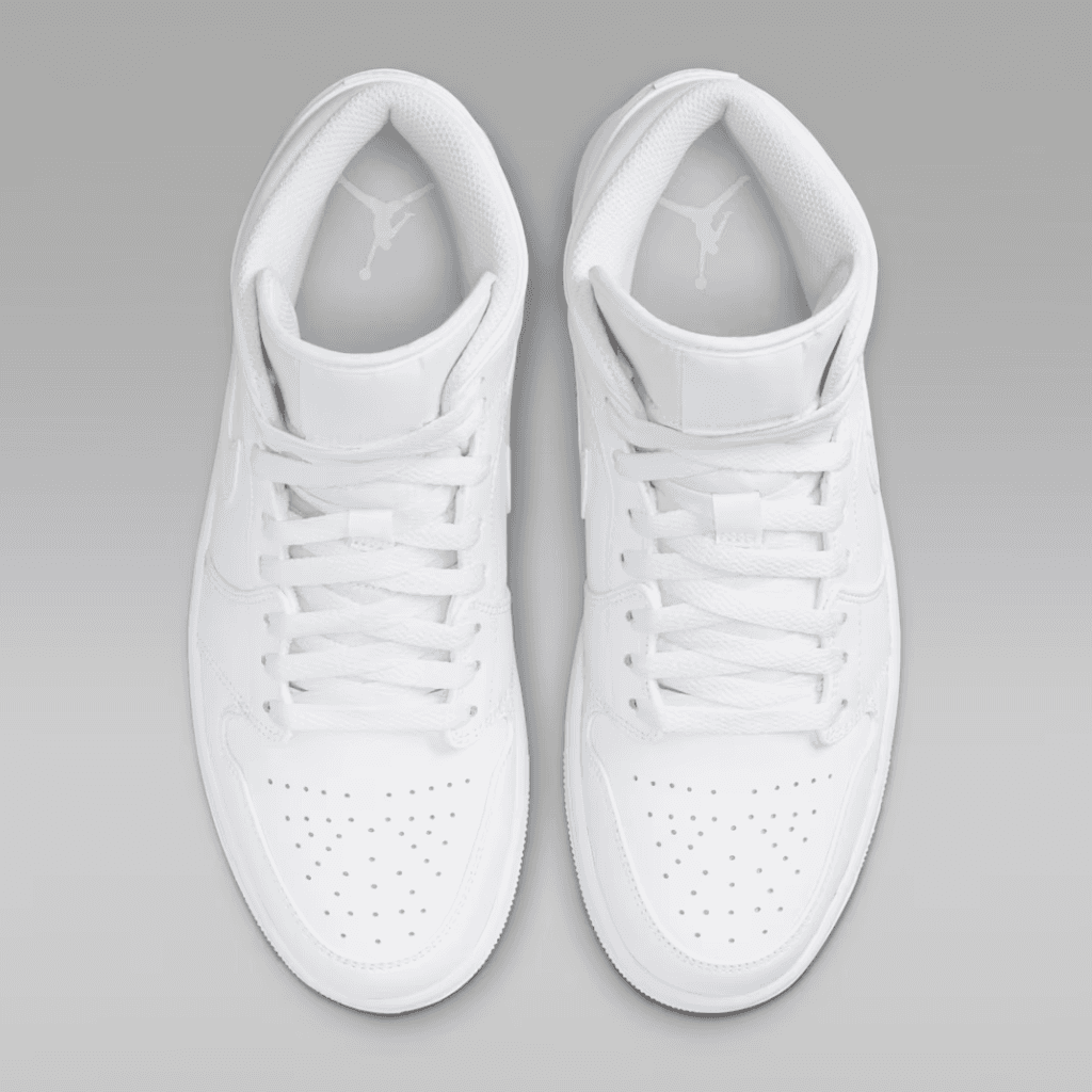 Top-down view of the lacing and tongue
